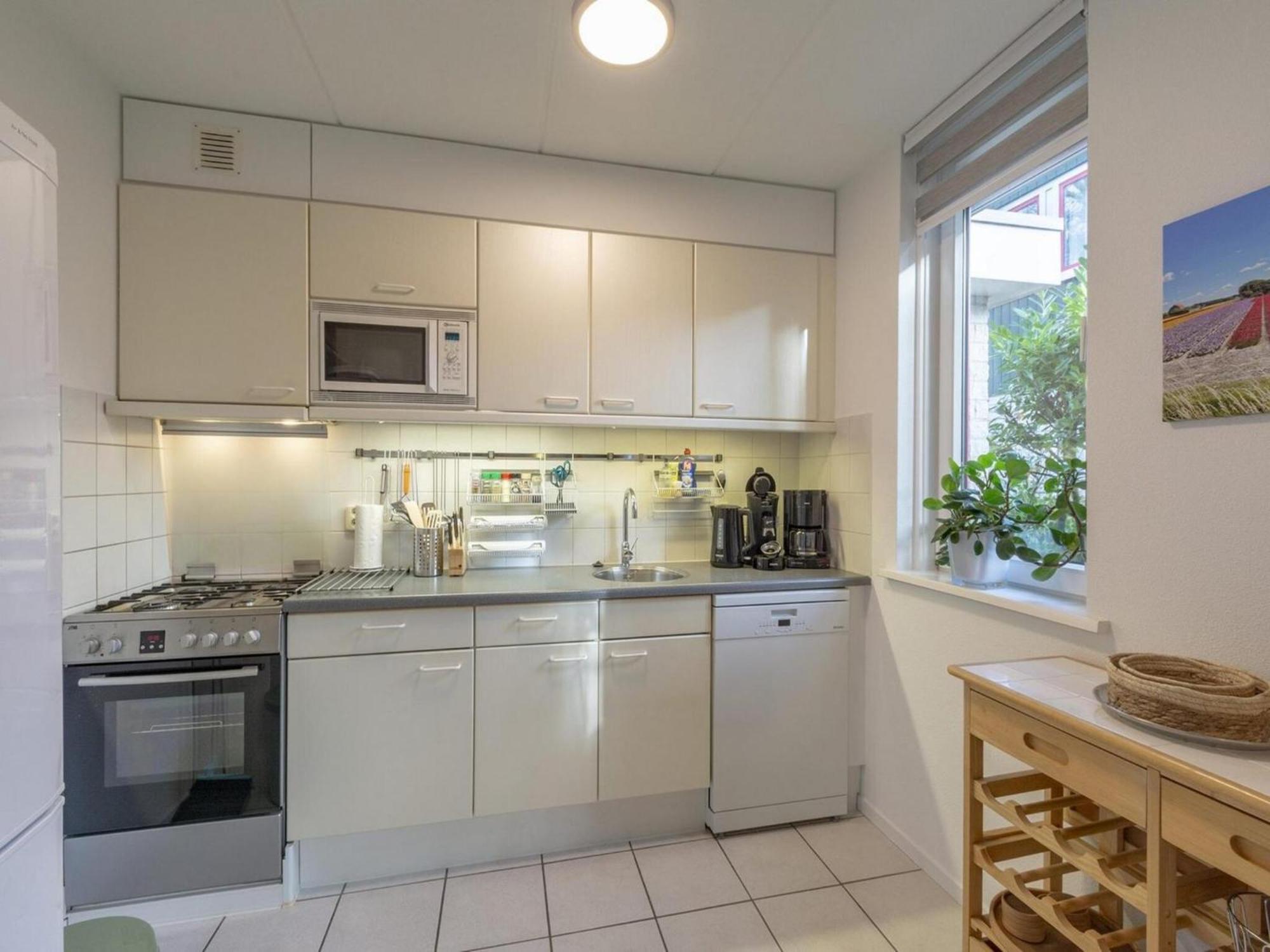 Cozy Holiday Home With Pool Sint Maartensvlotbrug Экстерьер фото